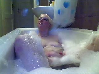 Blonde German Amateurgirl Fingers Herself In The Bathtub
