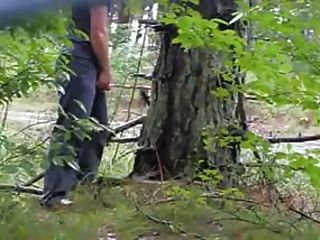 Wank By Busy Roadside And Shoot Up  Tree