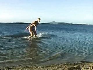 Nude Beach - Aussie Blond
